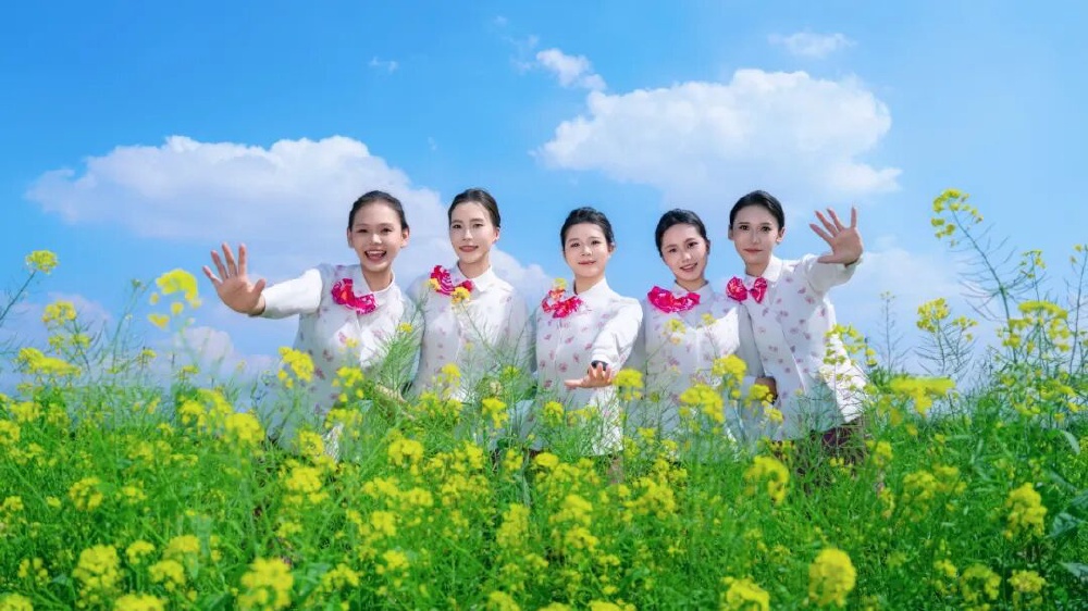 动车直达花海,川渝黔加开54列“赏花专列”1.jpg